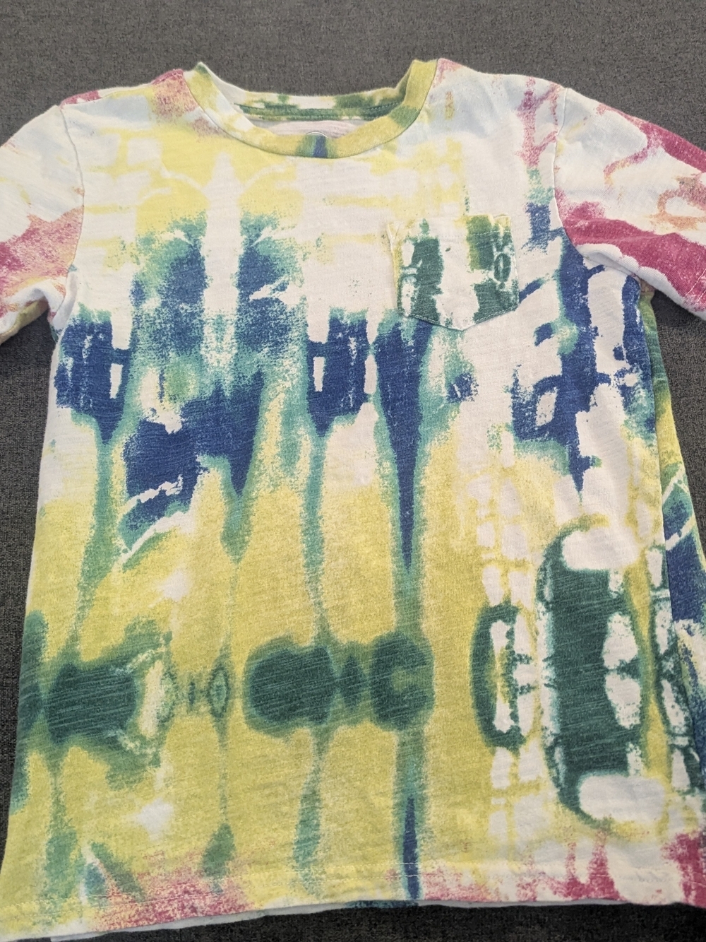 wonder nation Tie-Dye Pocket Tee in Yellow, Green, Blue, Pink